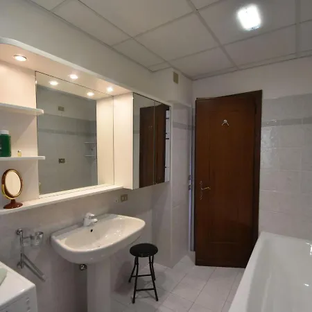 Quaint Holiday At With Lake View Holiday home *